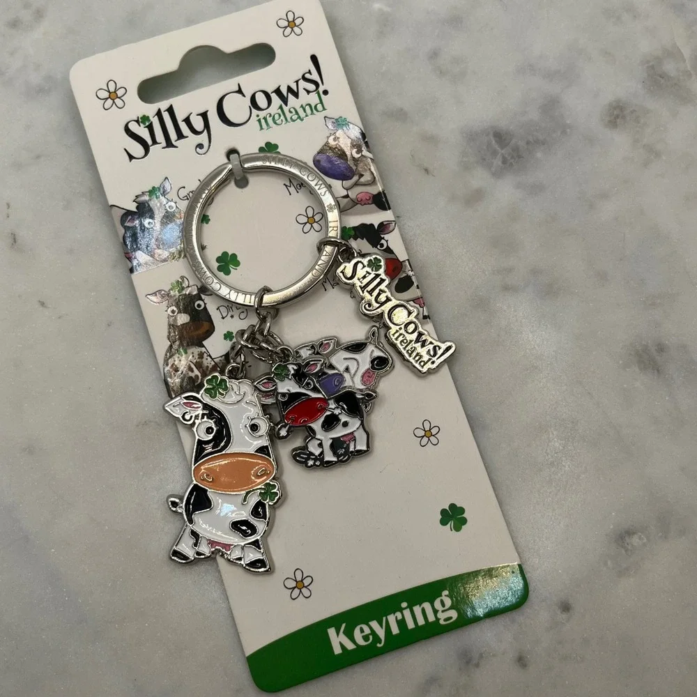 Cow Irish Keychain Charm Silly Cows Shamrock Ireland Enamel Keyring Souvenir New